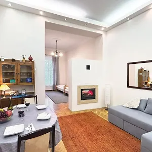 Fireplace Holidays Appartement Budapest